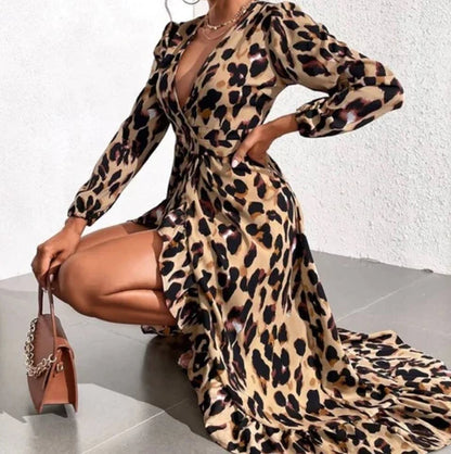 Nina™ | V-Hals Jurk met Luipaardprint